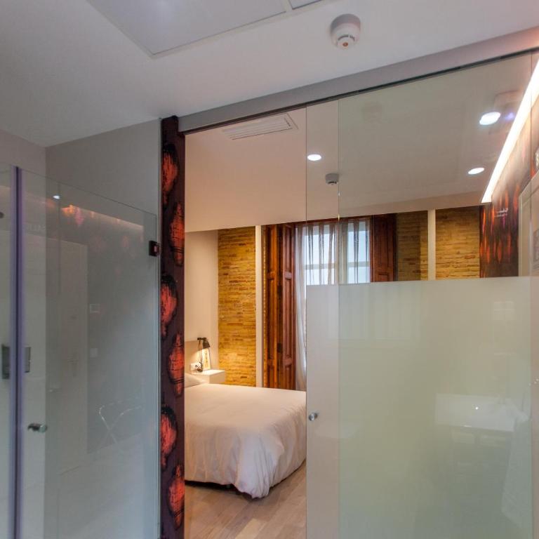 Host & Home - Deluxe Double Room - 2