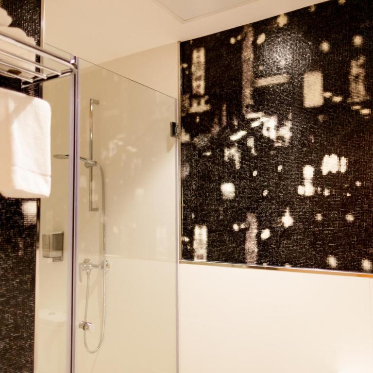 Host & Home - Superior Double Room - 4