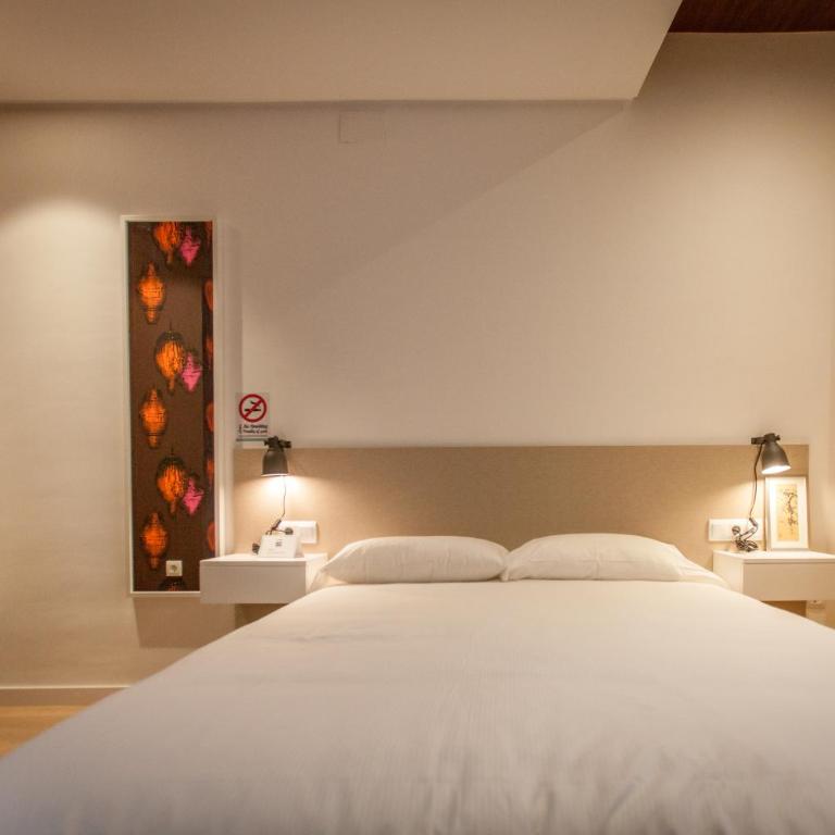 Host & Home - Deluxe Double Room - 4