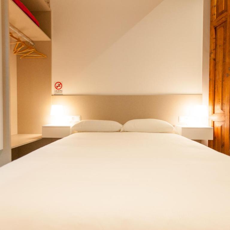 Host & Home - Double Room - 4