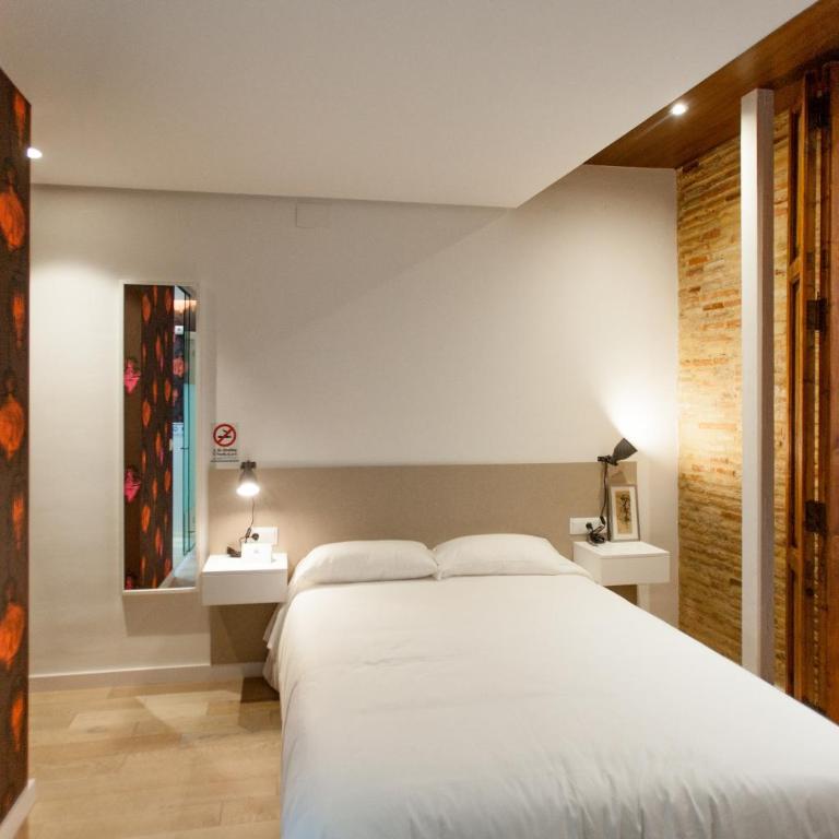 Host & Home - Deluxe Double Room - 7