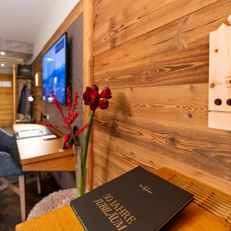 Hotel Das Innsbruck - Deluxe Doppelzimmer Tyrol - 9
