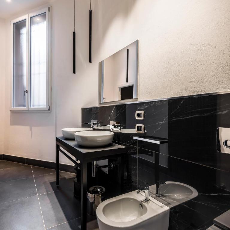Motor Valley Styled - Luxury Apartments by Design Club Collection - Studio Apartment with One Double Bed - 4