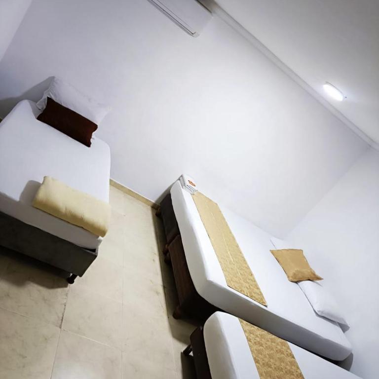 Hotel Suite Imperial 72 - Habitación cuádruple - 3