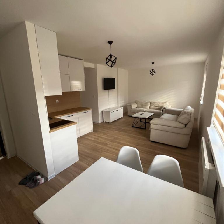 Apartman Perla - Two-Bedroom Apartment - 3