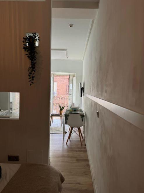 La Guapa de Malasaña - One-Bedroom Apartment - 18