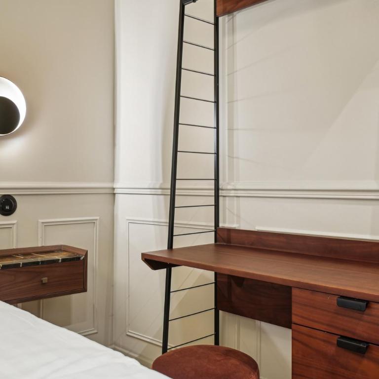 Hôtel Clémence - Double Room with Private Bathroom - 6