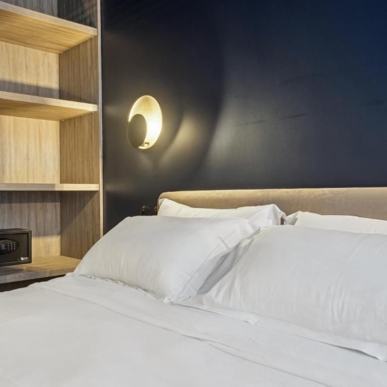 Hôtel Clémence - Double Room with Private Bathroom - 10