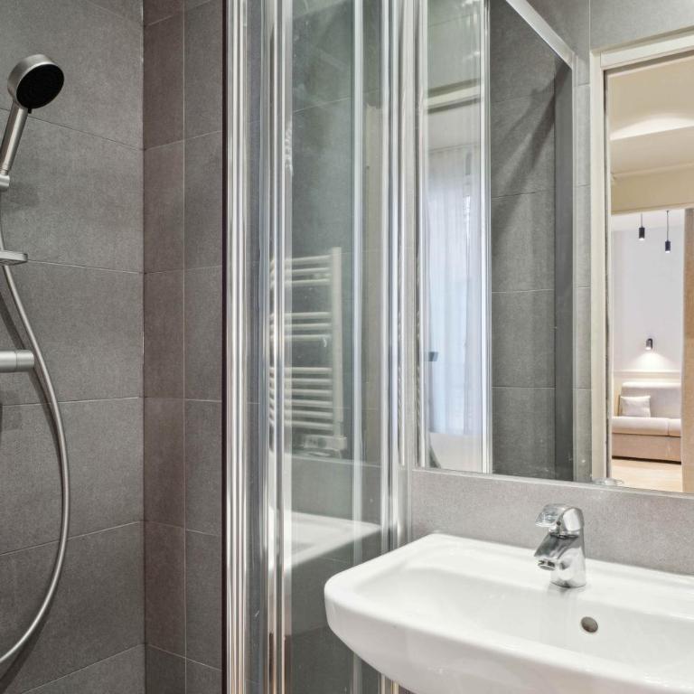 Hôtel Clémence - Family Room - 7