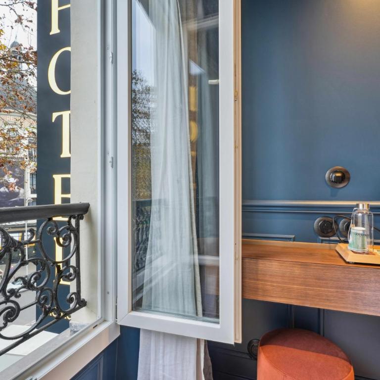 Hôtel Clémence - Double Room with Private Bathroom - 3