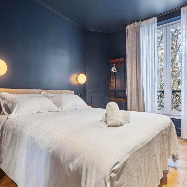 Hôtel Clémence - Double Room with Private Bathroom - 2