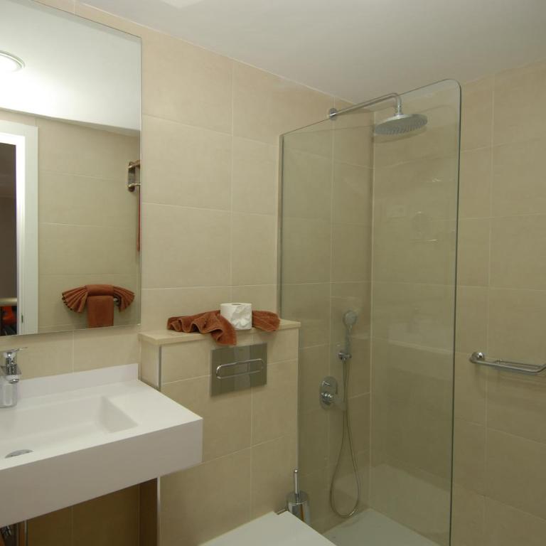 Apartamentos Villa Florida - One Bedroom Superior Apartment with Terrace - 10