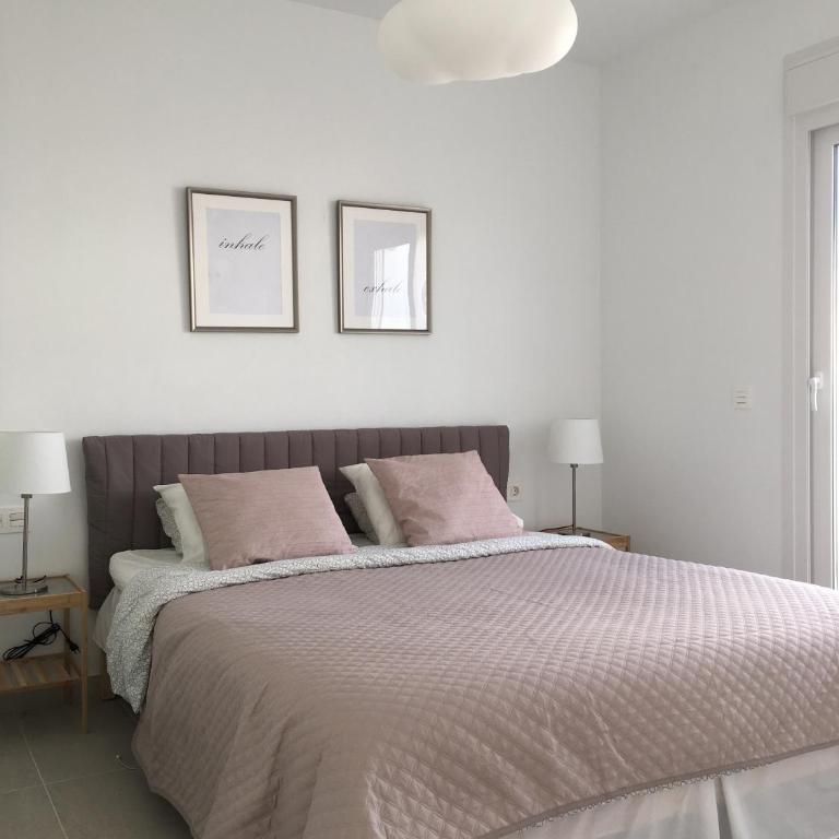 Perla del Mar - Three-Bedroom Villa - 11
