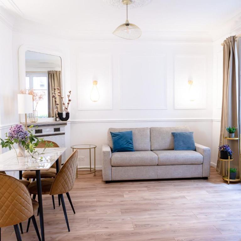 Entire Apartment Central Paris, 3rd floor with elevator - One-Bedroom Apartment - 3