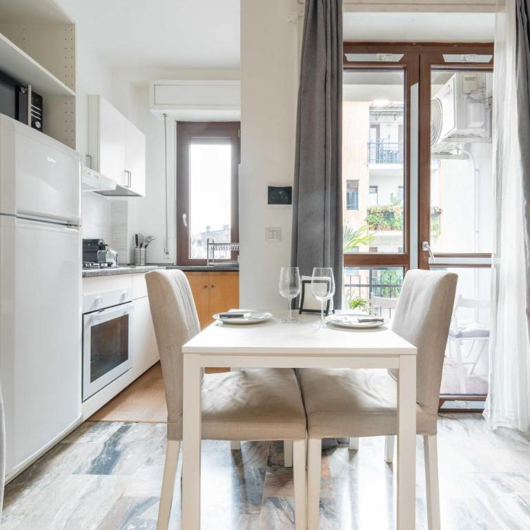 Suite 12 Milano centro parking free - Appartamento con 1 Camera da Letto - 12