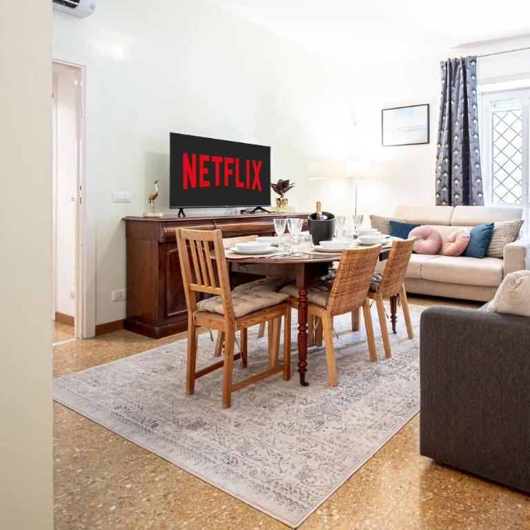 King Size Apartment WiFi AIR CONDITIONING TV50 10MIN COLOSSEO-TRASTEVERE - Appartamento con 2 Camere da Letto - 14