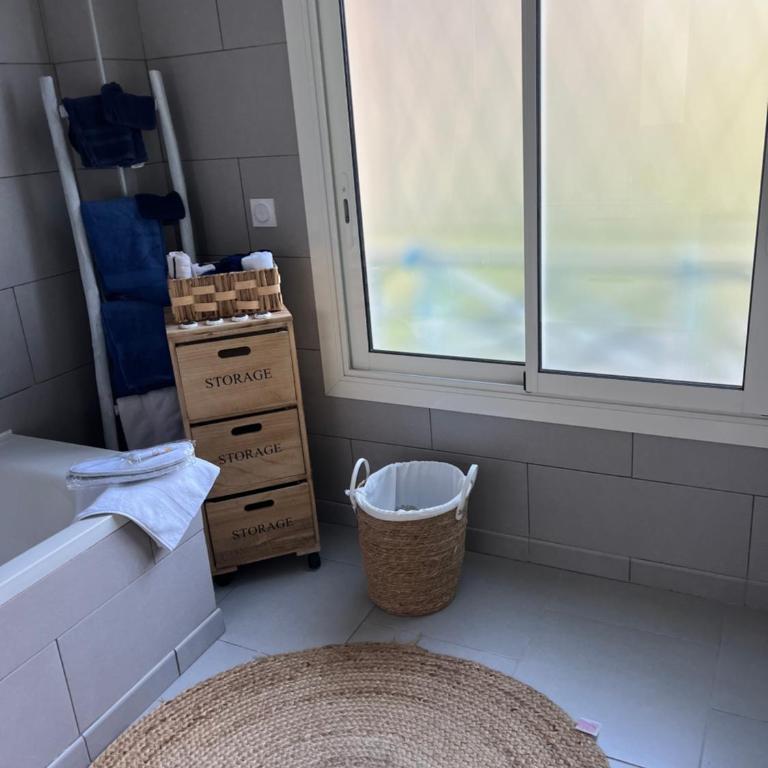 Beau 2P, très équipé, localisation parfaite/AC - Appartement 1 Chambre - 27