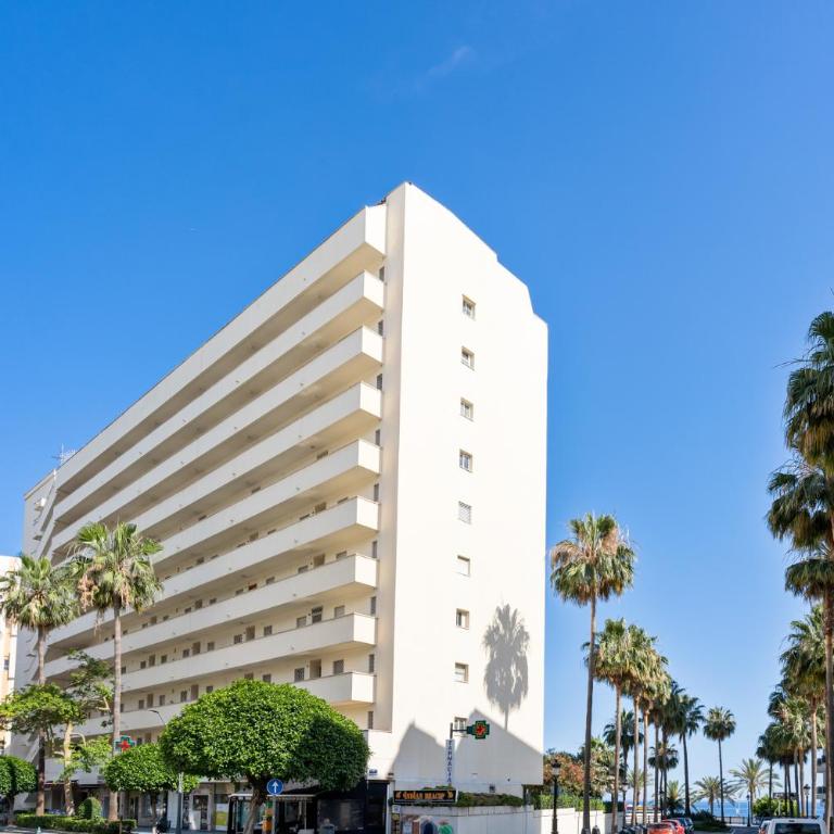 Beach front apartment with pool - Apartamento de 2 dormitorios - 21