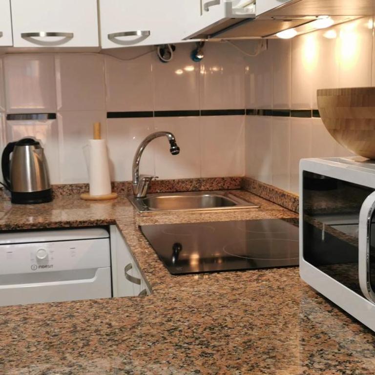 Galeon - Three-Bedroom Apartment - High Floor - 8