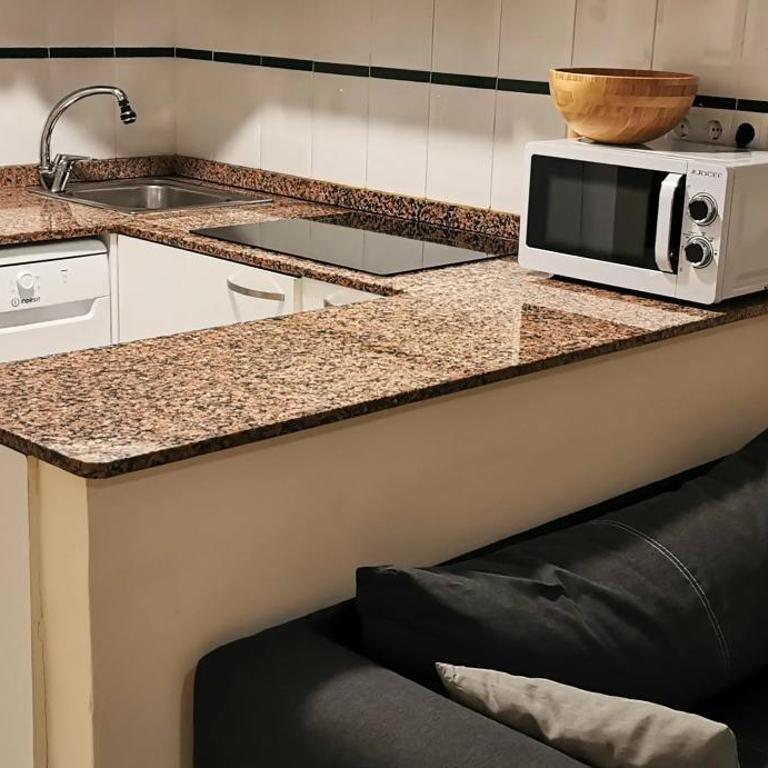 Galeon - Three-Bedroom Apartment - High Floor - 6