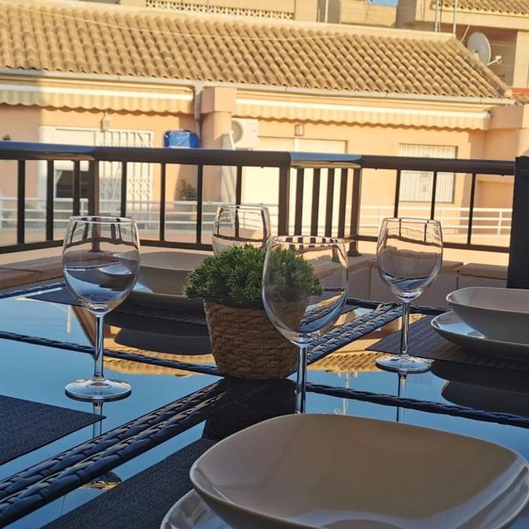 Galeon - Three-Bedroom Apartment - High Floor - 18