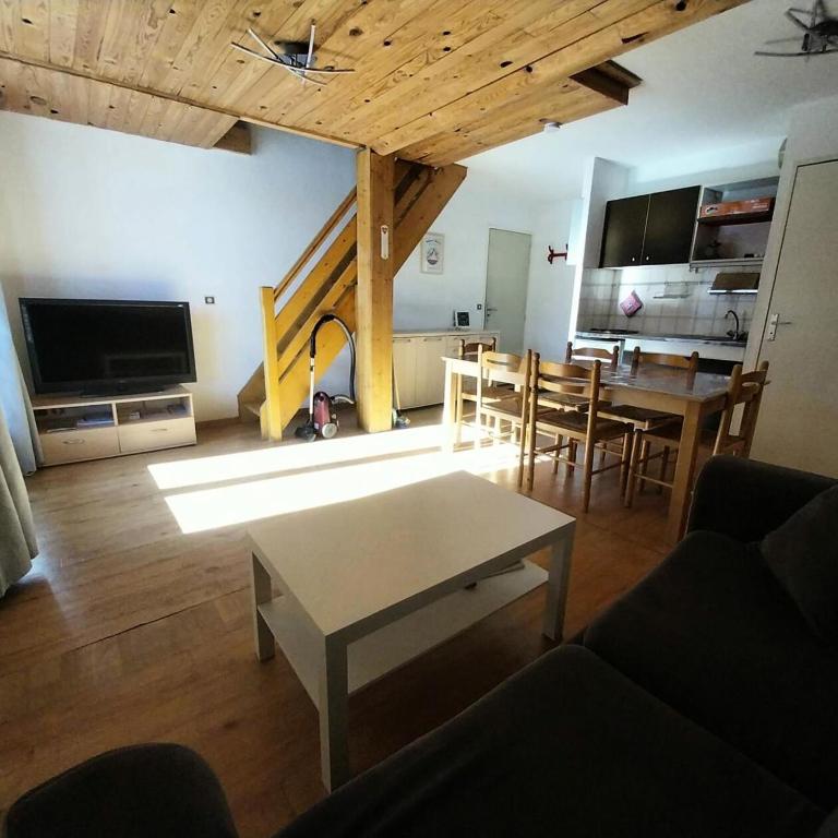 Résidence Comete - T3 de 8 couchages en duplex au pied des pistes 227C MAE-9081 - Appartement - 1