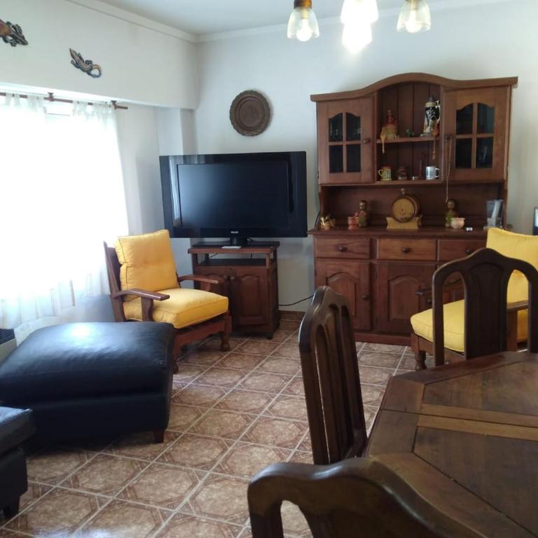 Piso en la peatonal - Two-Bedroom Apartment - 1