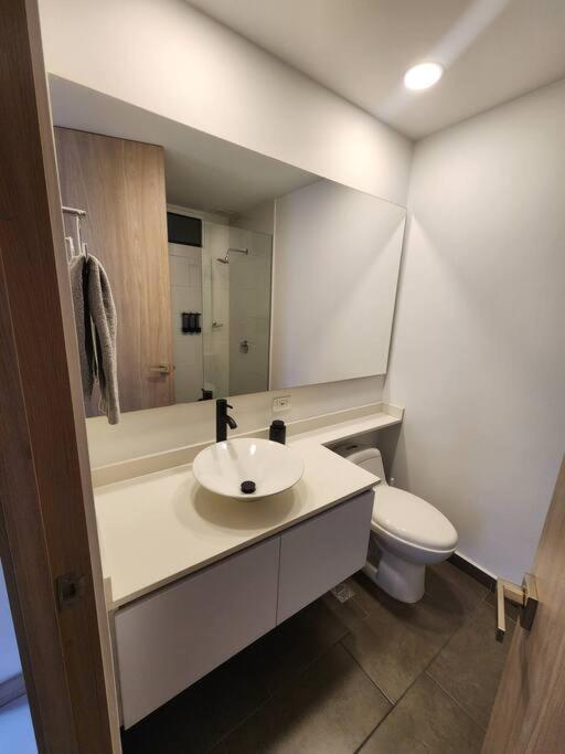 Central Laureles with AC & FAST 200mbps WIFI - Apartamento de 2 dormitorios - 5