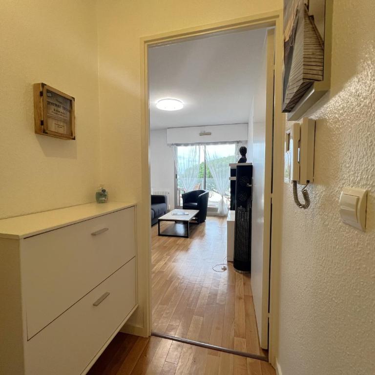 Arcachon: Apt 4 pers, front de mer, parking, centre-ville - FR-1-474-32 - Apartment (4 Adults) - 5