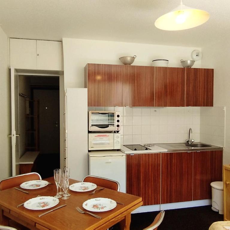 Studio cabine skis aux pieds, balcon, centre station - Appartement 1 Chambre - 6