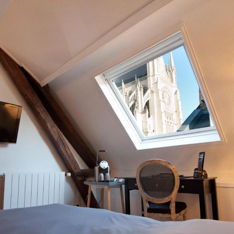 Hotel Le Prieuré et La Résidence - Chambre Double avec Vue sur la Cathédrale - 10