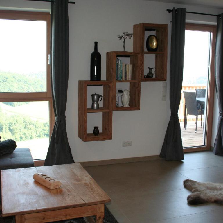 Rebenchalet - Ferienhaus mit 4 Zimmern - 12