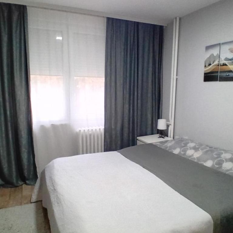 SUNSHINE Apartment - Two-Bedroom Apartment - 25