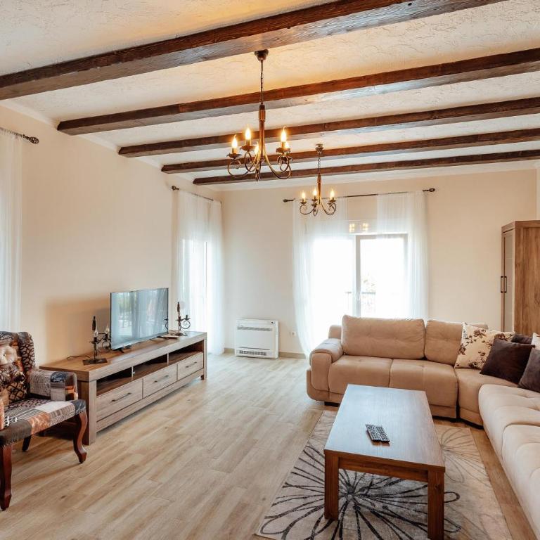 Amazing Home In Herceg Novi With Wifi - Four-Bedroom Vacation Home - 1