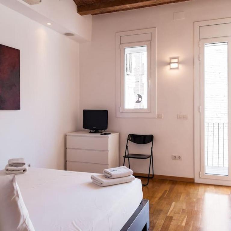 Moderno y auténtico en el corazón de Poble Sec - Two-Bedroom Apartment - 10