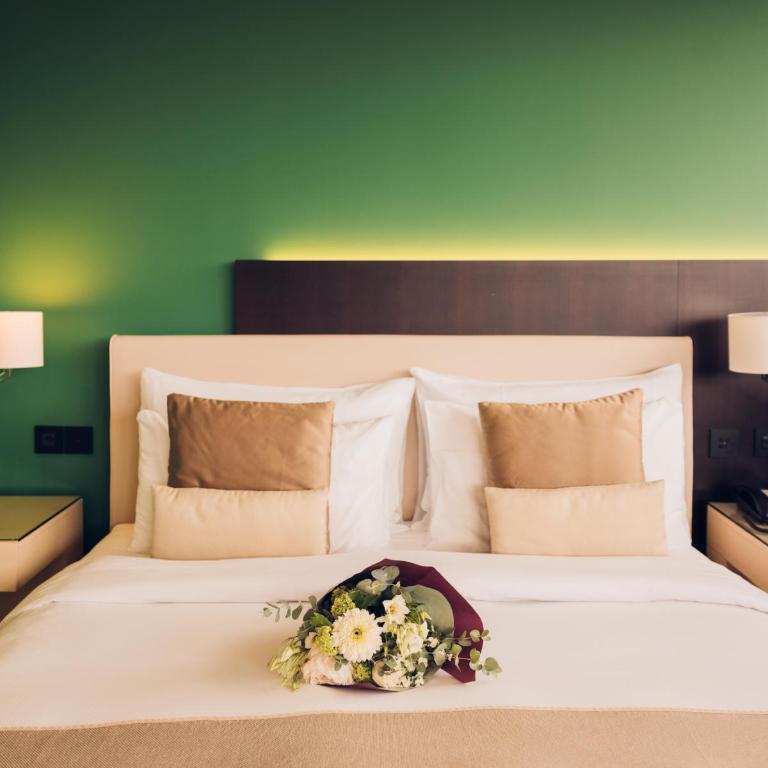Crowne Plaza Geneva by IHG - Chambre Lit King-Size Premium - 1