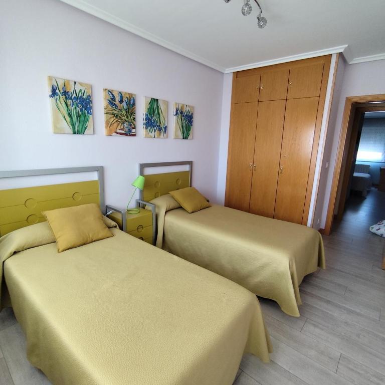 apartamento de tres dormitorios con garaje y todos los servicios cerca - Apartamento - 9