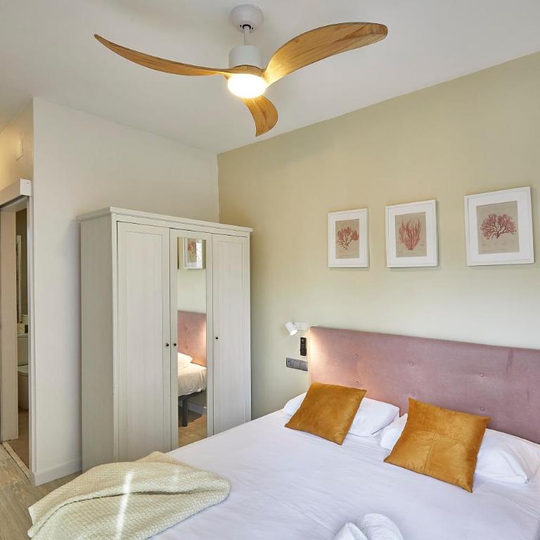 BBarcelona Modern Eixample Flat - Three-Bedroom Apartment - 20