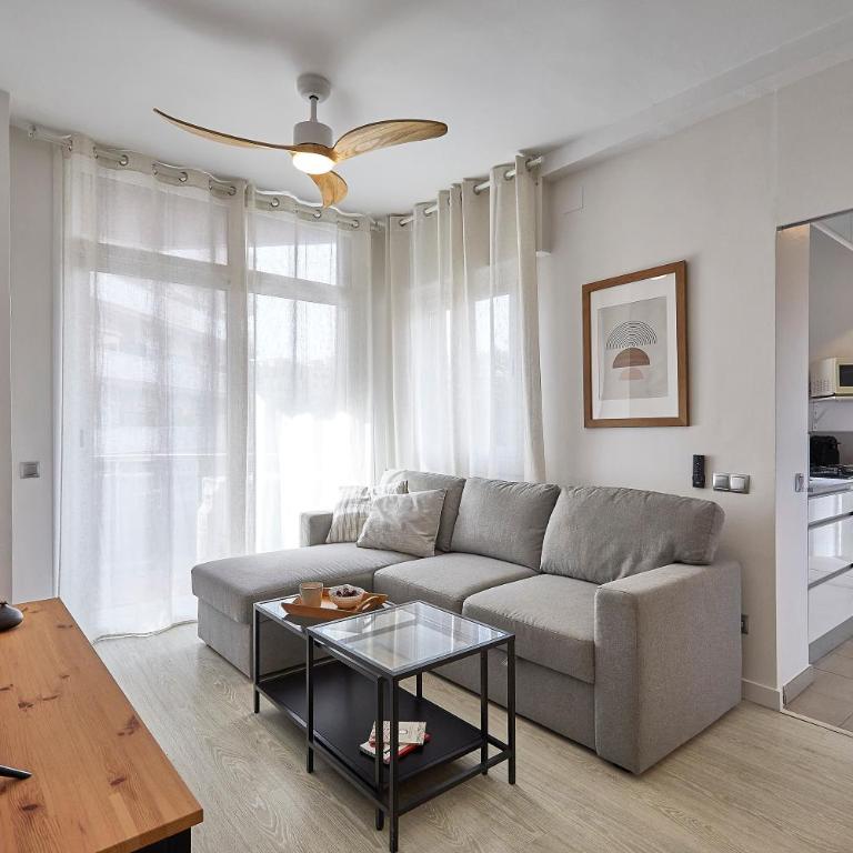 BBarcelona Modern Eixample Flat - Three-Bedroom Apartment - 8
