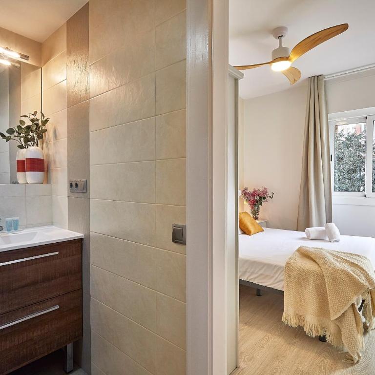 BBarcelona Modern Eixample Flat - Three-Bedroom Apartment - 22