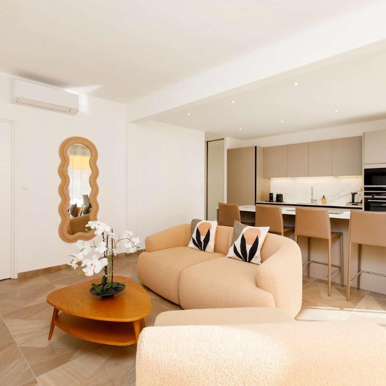 Carlton area lux 2 beds 2 baths - Apartment - 5