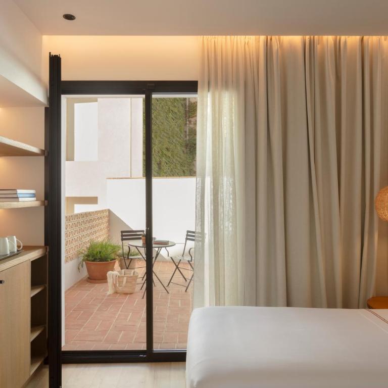 Elisabeth by the Sea Hotel - Double Room with Terrace and Patio view - 3