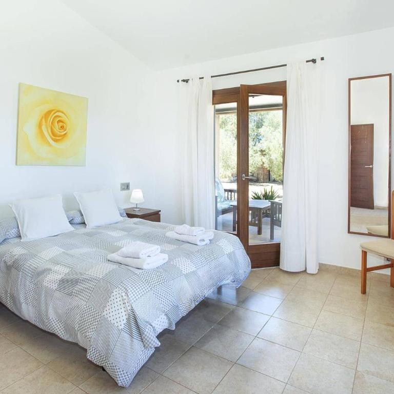 Villa Figueral by Villa Plus - Villa - 11