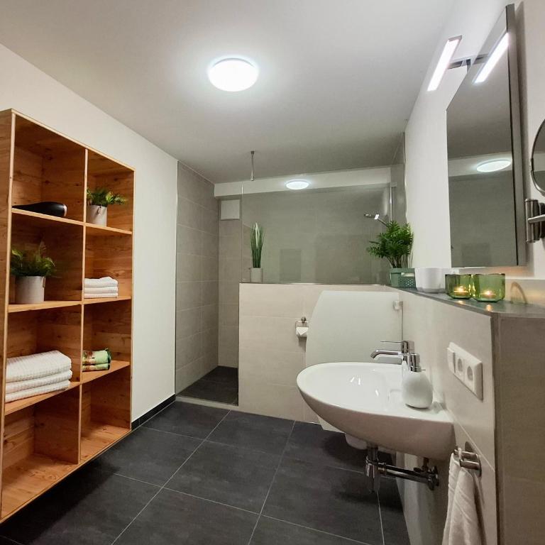 Ferienwohnung Böck, Wengen im Allgäu - Apartment mit 2 Schlafzimmern und Gartenblick - 13