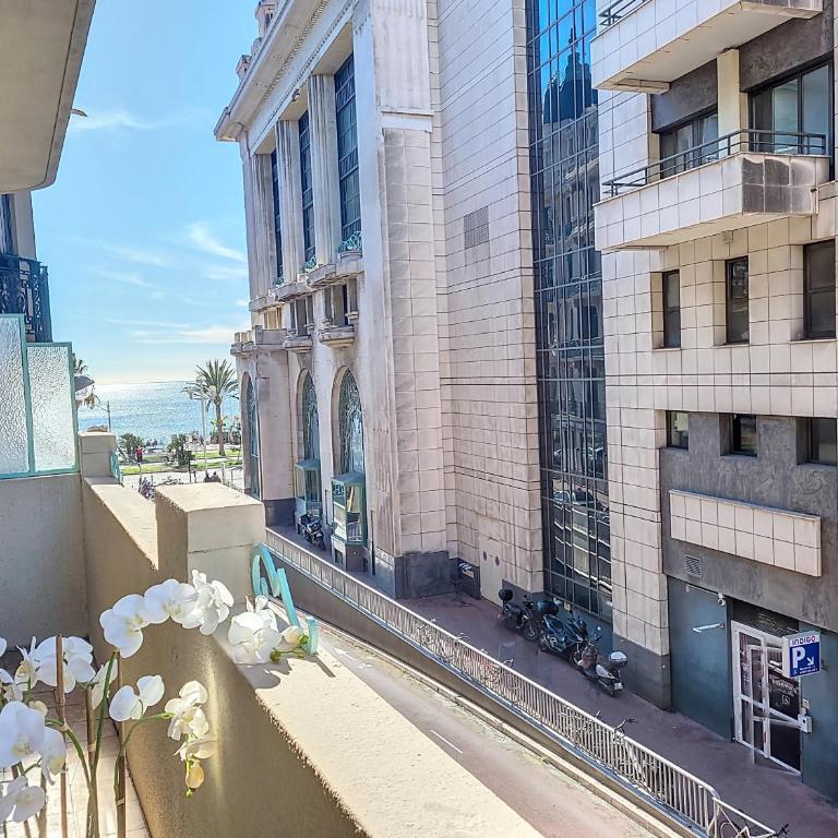 Nestor&Jeeves - PALMIERS TERRASSE - Central - Terrace - Appartement 3 Chambres avec Balcon - 3