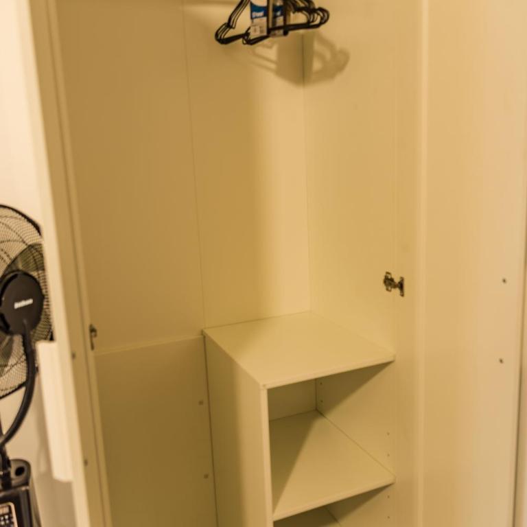 Isabel Guest House - Double Room with Private Bathroom - 9