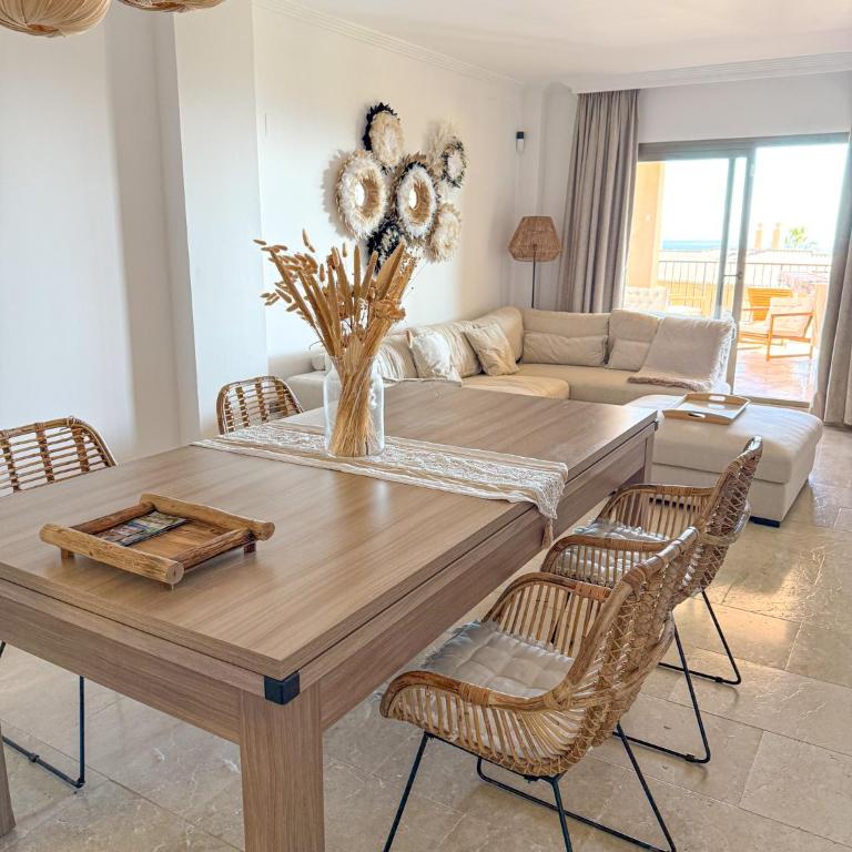 Sea and Mountain View Apartment with 4 Pools - Apartamento de 2 dormitorios con terraza y vistas al mar - 1