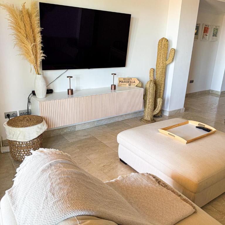 Sea and Mountain View Apartment with 4 Pools - Apartamento de 2 dormitorios con terraza y vistas al mar - 14