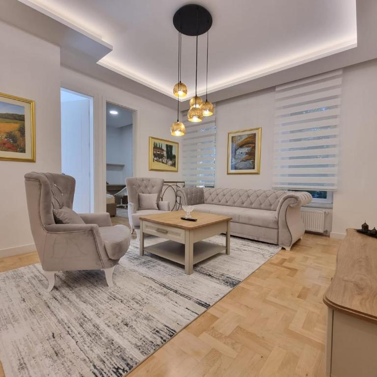 Apartment in Velika Aleja at Ilidža - Three-Bedroom Apartment - 5