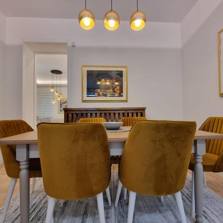 Apartment in Velika Aleja at Ilidža - Three-Bedroom Apartment - 7